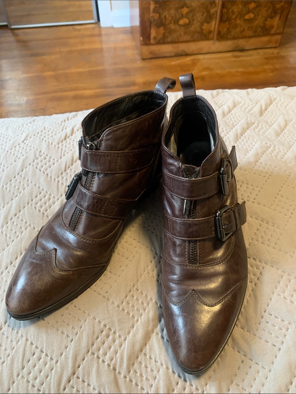 Aquatalia Women's Monk strap rare Brown Leather Ankle Booties distressed Italy